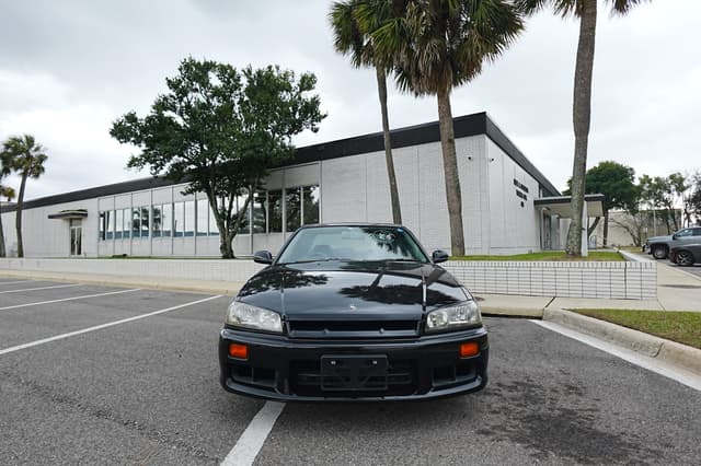 1998 Nissan Skyline JDM car for sale — photo 2 of 13