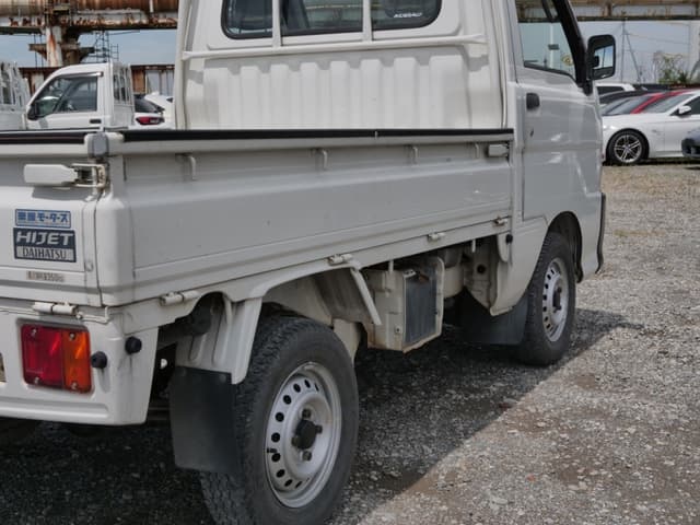 1999 Daihatsu Hijet JDM car for sale — photo 18 of 25