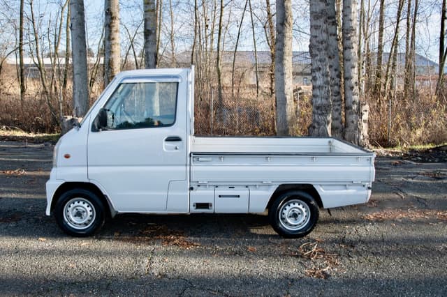 2000 Mitsubishi Minicab JDM car for sale — photo 4 of 18