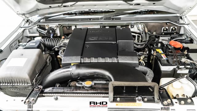 2001 Mitsubishi Pajero JDM car for sale — photo 25 of 25