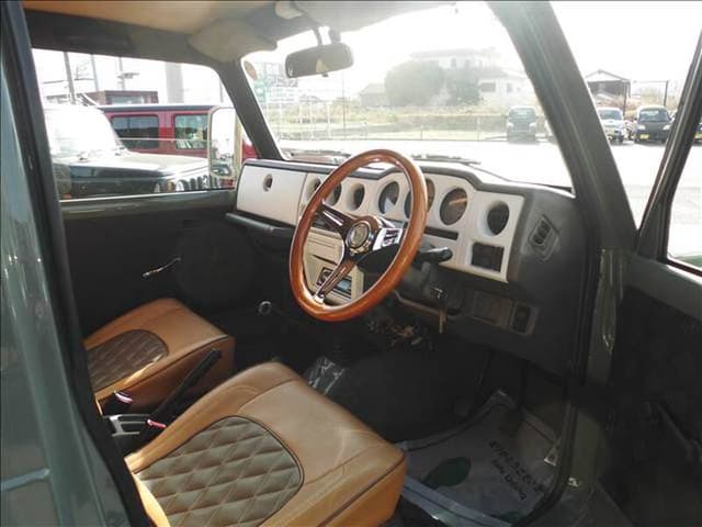 1997 Suzuki Jimny JDM car for sale — photo 3 of 13