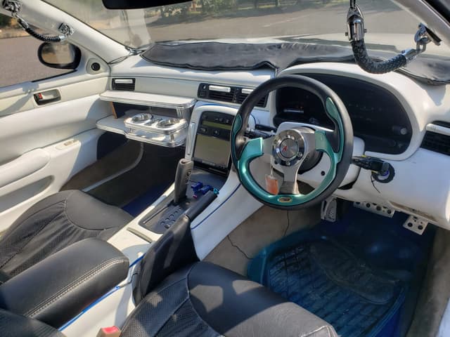 1992 Toyota Soarer JDM car for sale — photo 3 of 25