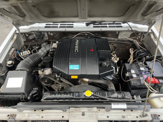 1997 Mitsubishi Pajero JDM car for sale — photo 15 of 17