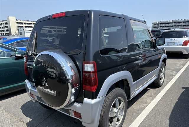 2007 Mitsubishi Pajero Mini JDM car for sale — photo 4 of 25