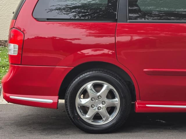 2001 Mazda Mpv JDM car for sale — photo 5 of 25