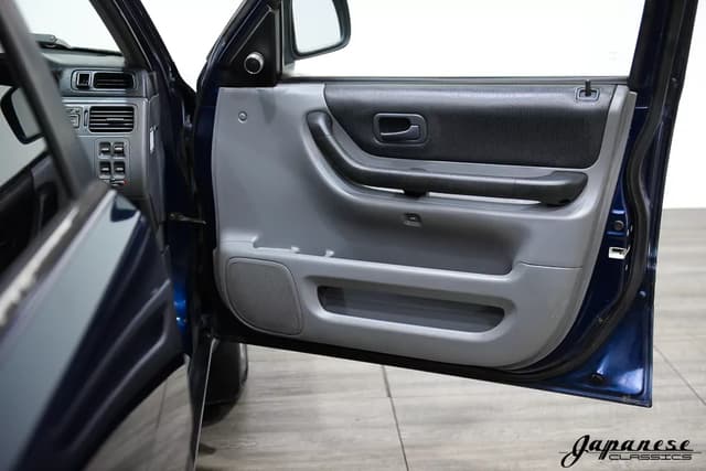 1996 Honda CR-V JDM car for sale — photo 18 of 25