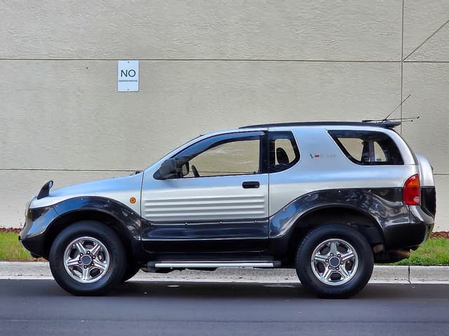 1999 Isuzu JDM car for sale — photo 13 of 25