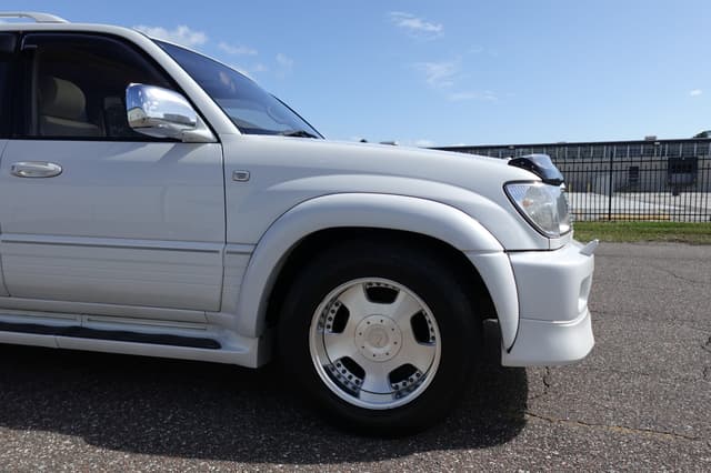 2001 Toyota Land Cruiser JDM car for sale — photo 18 of 19