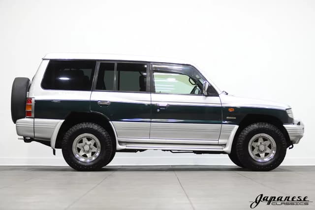 1999 Mitsubishi Pajero JDM car for sale — photo 5 of 25