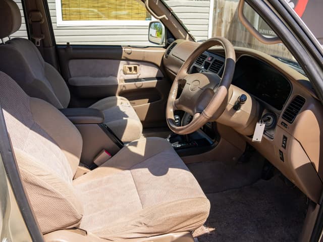 1998 Toyota Hilux Surf JDM car for sale — photo 11 of 15