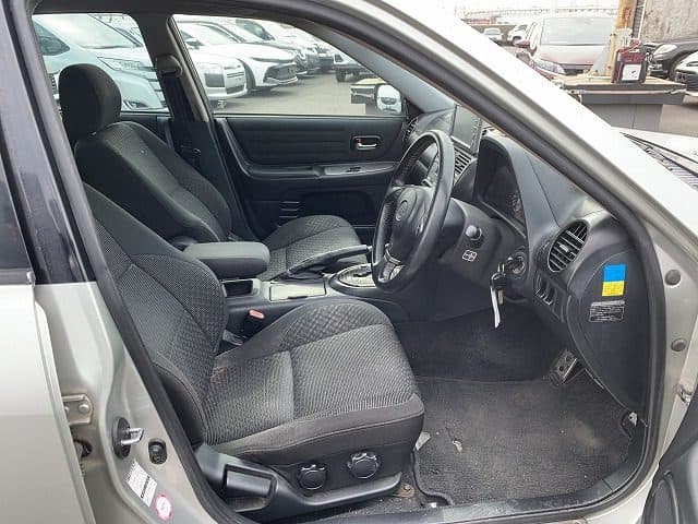 2001 Toyota Altezza JDM car for sale — photo 6 of 13
