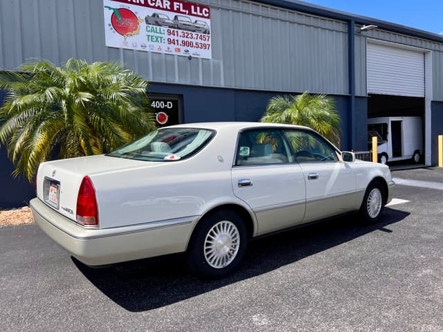 1996 Toyota Crown JDM car for sale — photo 17 of 21