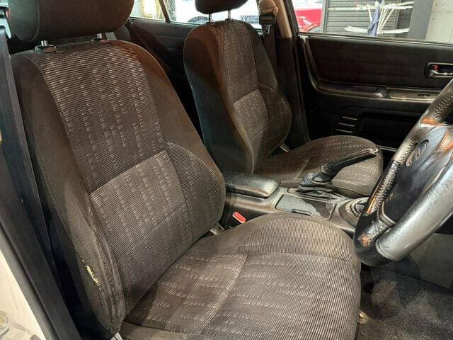 1999 Toyota Altezza JDM car for sale — photo 8 of 12