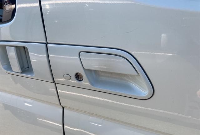 2003 Nissan Elgrand JDM car for sale — photo 14 of 25