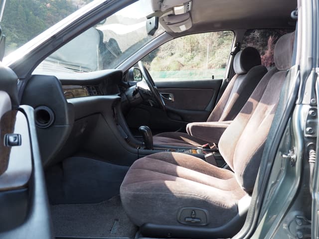 1990 Mitsubishi Diamante JDM car for sale — photo 17 of 25