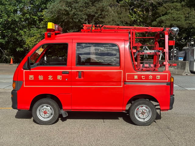 1994 Daihatsu Hijet JDM car for sale — photo 5 of 10