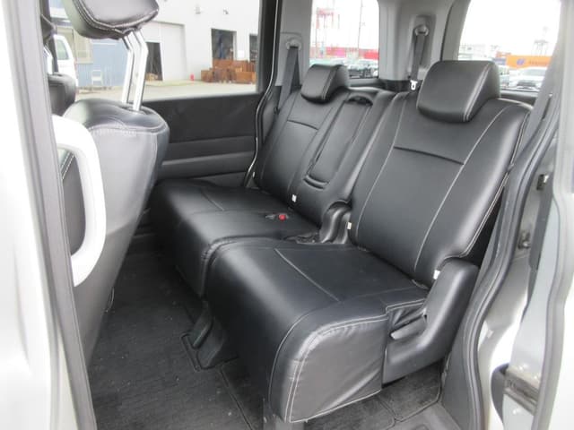 2012 Honda Stepwagon JDM car for sale — photo 12 of 25