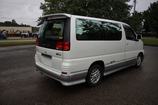 1998 Nissan Caravan JDM car for sale — photo 3 of 25