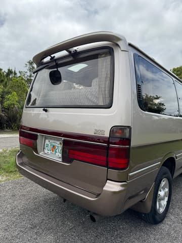 1994 Toyota HiAce JDM car for sale — photo 10 of 25
