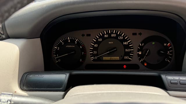 2001 Toyota Crown JDM car for sale — photo 13 of 13