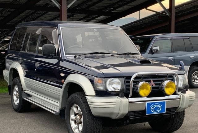 1994 Mitsubishi Pajero JDM car for sale — photo 6 of 9