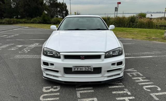 1999 Nissan Skyline JDM car for sale — photo 2 of 10
