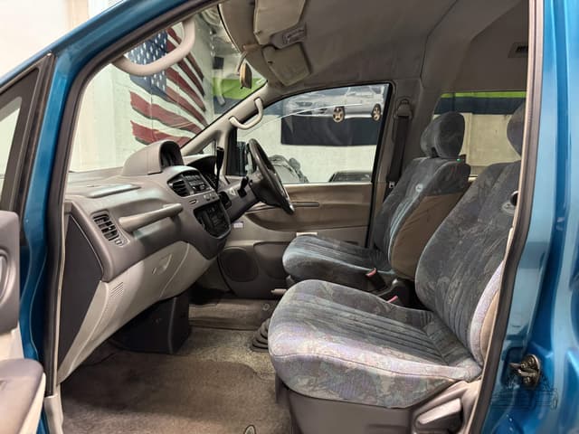 1997 Mitsubishi Delica JDM car for sale — photo 24 of 25