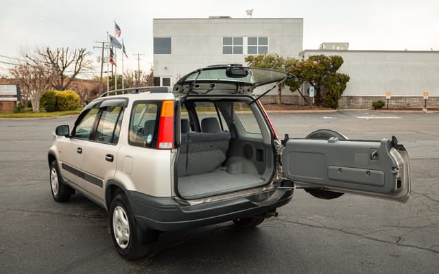 1996 Honda CR-V JDM car for sale — photo 16 of 19