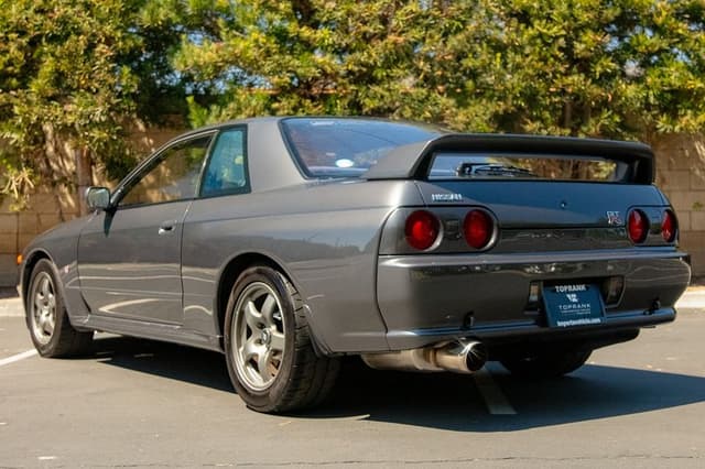 1991 Nissan Skyline JDM car for sale — photo 8 of 25