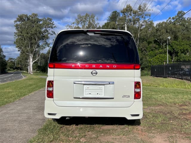 2007 Nissan Elgrand JDM car for sale — photo 7 of 16