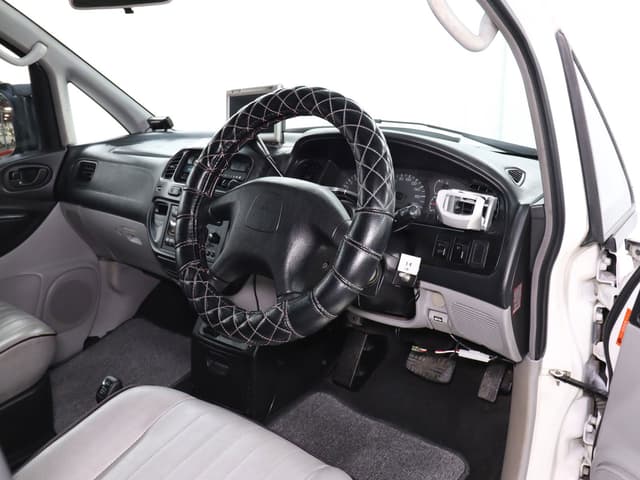 1998 Mitsubishi Delica JDM car for sale — photo 8 of 25