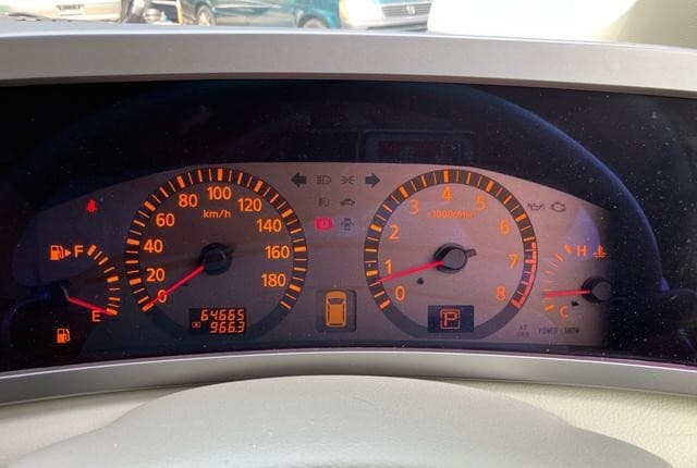 2003 Nissan Elgrand JDM car for sale — photo 22 of 25