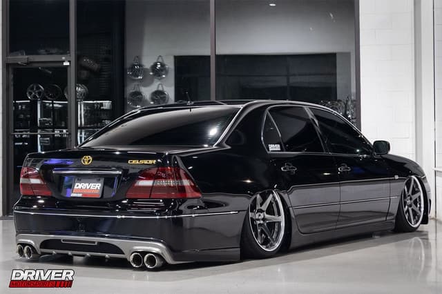 2001 Toyota Celsior JDM car for sale — photo 10 of 25