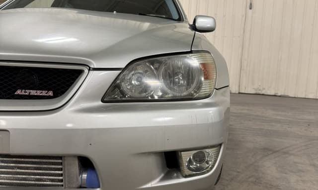 1998 Toyota Altezza JDM car for sale — photo 18 of 25