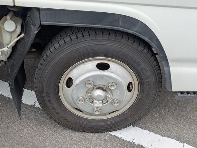 2006 Isuzu Elf JDM car for sale — photo 12 of 25