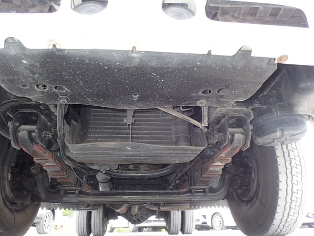 1990 Isuzu Elf JDM car for sale — photo 18 of 25