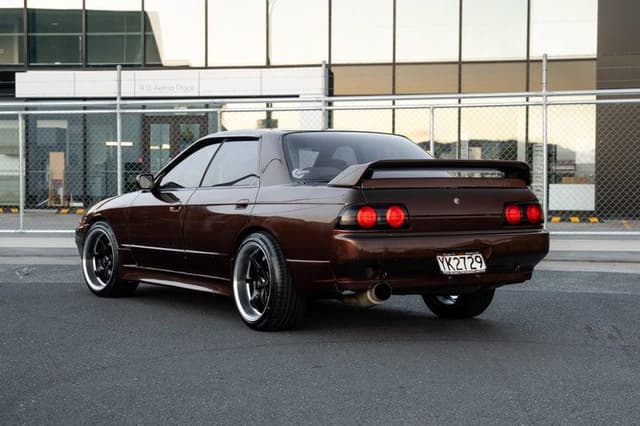 1991 Nissan Skyline JDM car for sale — photo 5 of 18
