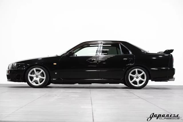 1998 Nissan Skyline JDM car for sale — photo 4 of 25