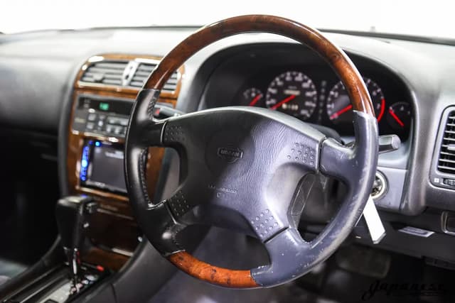 1995 Nissan Cedric JDM car for sale — photo 12 of 25