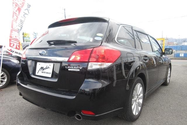 2010 Subaru Legacy JDM car for sale — photo 2 of 25