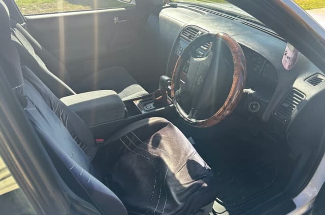 1996 Nissan Gloria JDM car for sale — photo 8 of 8