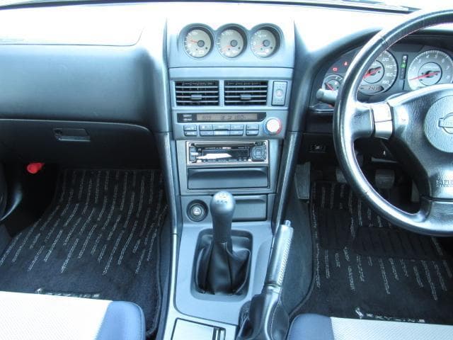 1998 Nissan Skyline JDM car for sale — photo 18 of 19