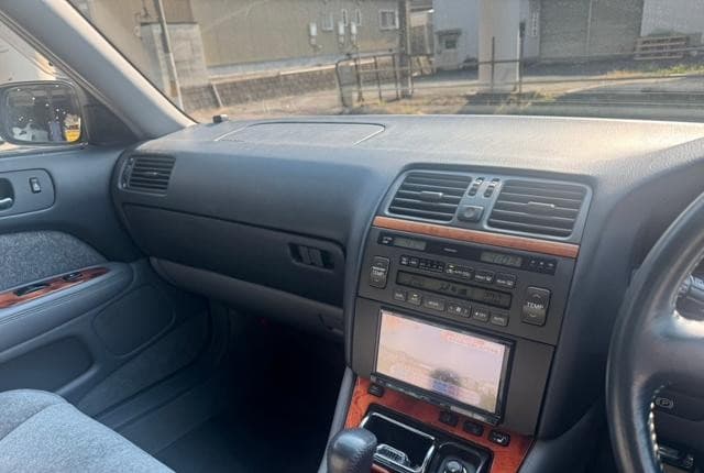 1999 Toyota Celsior JDM car for sale — photo 20 of 25