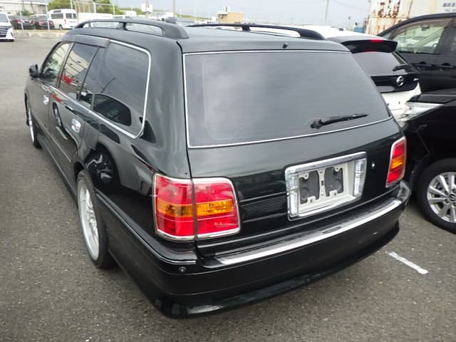 2000 Toyota Crown JDM car for sale — photo 10 of 25