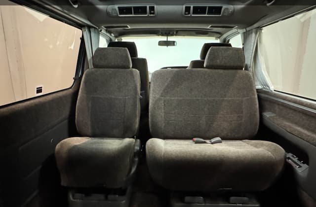 1995 Toyota HiAce JDM car for sale — photo 4 of 5