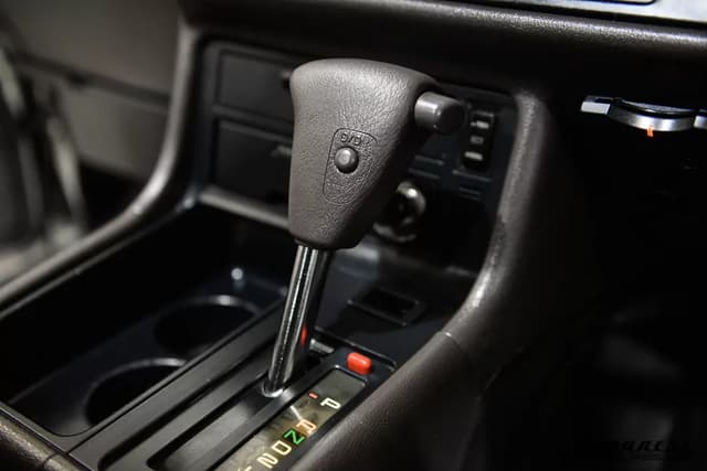 1995 Toyota HiAce JDM car for sale — photo 12 of 25