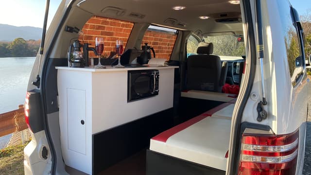2006 Toyota Alphard JDM car for sale — photo 7 of 9