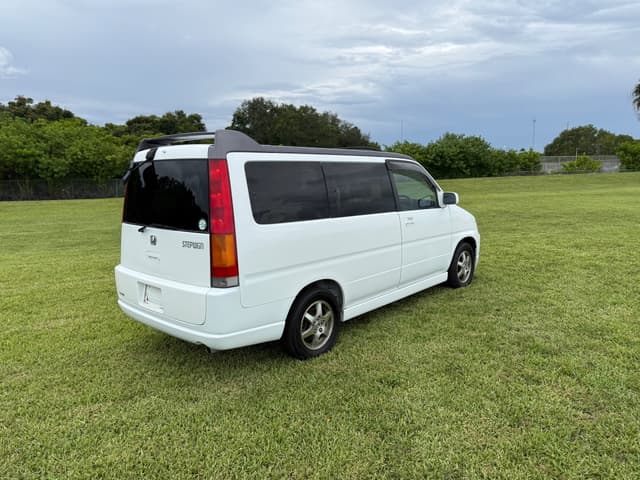 2000 Honda Stepwagon JDM car for sale — photo 6 of 25