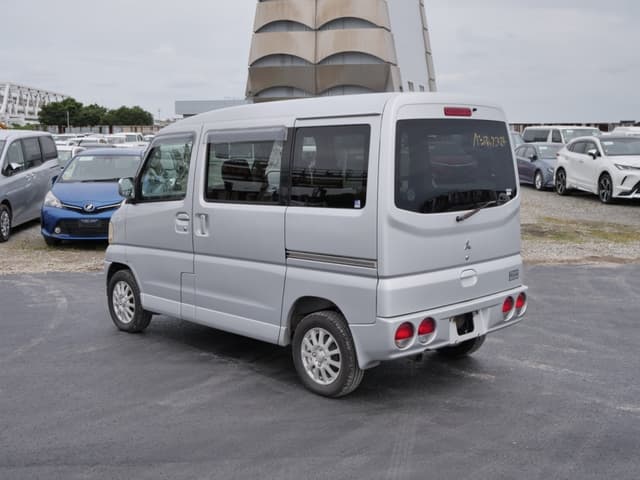 2001 Mitsubishi Town Box JDM car for sale — photo 7 of 25