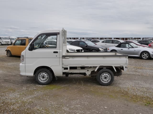 2000 Daihatsu Hijet JDM car for sale — photo 8 of 25